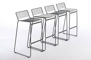 Auch in Reihe schön zu stellen -  mehrere Phoenix-Barhocker